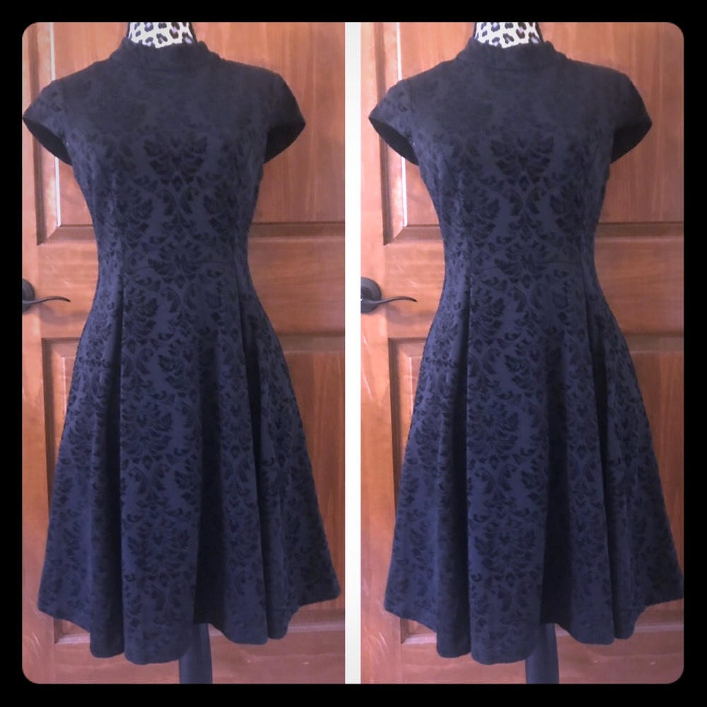 Nordstrom Black dress/black velvet floral design